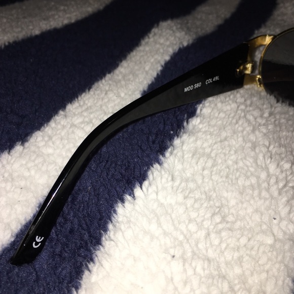 VINTAGE GIANNI VERSACE SUN GLASSES - Picture 4 of 4